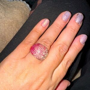 Fashion ring pink and silver crystals